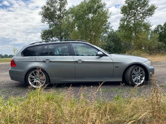 BMW 335xi E91 – 306 koní, 4x4, manuál - 6