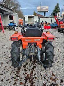 malotraktor Kubota L1-215 4x4 s čelním nakladačem - 6