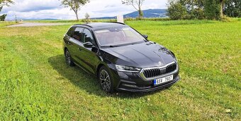 8/2021 Škoda Octavia 4  2,0TDi Black Clever Edition - 6