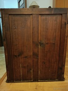 Starožitná skříňka - 6