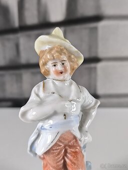 Starožitná porcelánová figurka - chlapec - 6