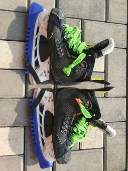 Žákovská hokejová výstroj CCM Bauer - 6