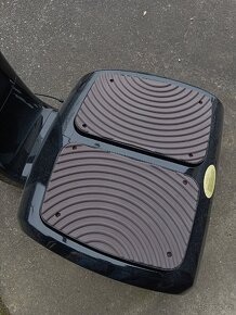 Vybrační posilovací stroj, vybrační plošina - 6