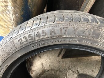 Letni pneu 235/45r17 - 6