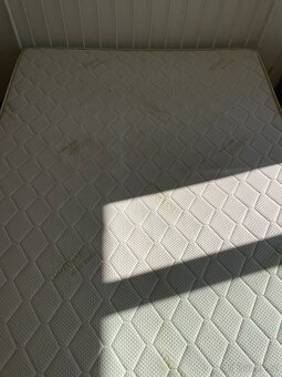 Postel IKEA 160x200 cm - 6