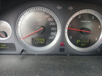 Volvo XC90 2.4TDI 132kw r.v. 2007 D5244Tprodám dily - 6