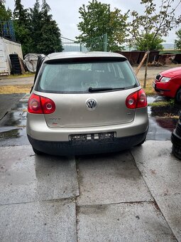Golf V - 6