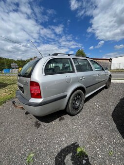 Škoda Octavia 1,6 benzín - 6
