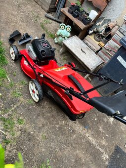 Prodám jak novou sekačku s pojezdem BRIGGS & STRATTON® - 6