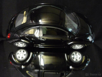 Volkswagen New Beetle 2,0 VW GATE 1/18 - 6