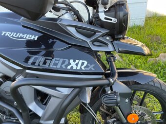 Triumph Tiger 800 XR - 6