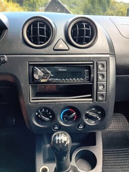 Fiesta 1,3 51 kW, r.v.2005 - Prodáno - 6