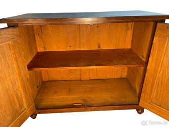 Starožitná biedermeier skříňka/komoda v ořechu - 6