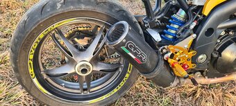 Triumph Speed Triple 1050 - 6
