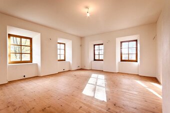 Prodej rodinného domu, 520 m2, Jindřichův Hradec, ul. Dolní  - 6