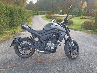 CF MOTO 300 NK + padáky + kufr - 6