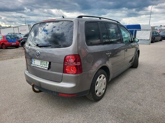 VW Touran facelift 1.9TDI, 77kw,nová STK.7 míst - 6