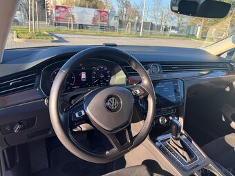Volkswagen Passat 2.0 TDI Highline 4MOTION DSG (2019) - 6