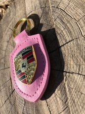 Růžová kožená klíčenka Porsche přívěšek na klíče - NOVÁ - 6