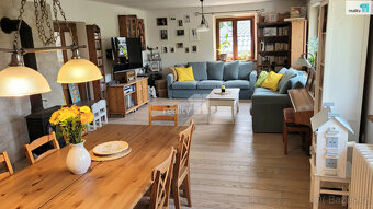 Prodej dvougeneračního RD 7+1/T, 310m2, se zahradou 966m2, S - 6