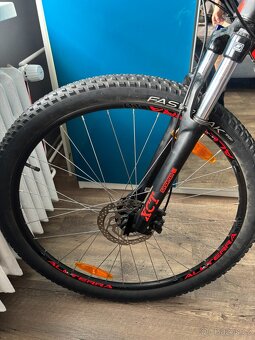 Horské kolo GT Avalanche 29 2016 černo/červené - 6