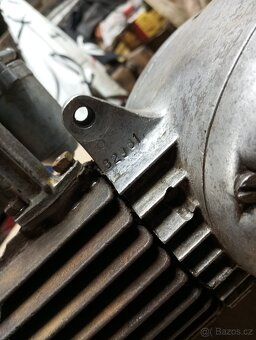 Jawa 550, 555 pařez motor - 6