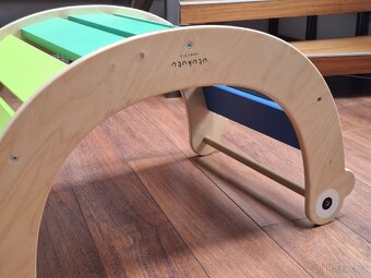 Montessori houpačka UTUKUTU Spectra
- 6