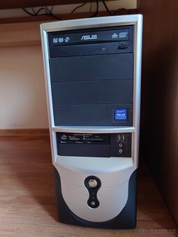 Počítačová sestava (monitor, PC, klávesnice, myš) - 6