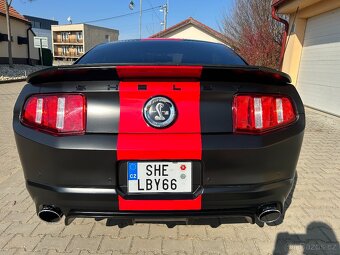 Ford Mustang Shelby GT 500 V8 SVT - 6