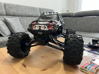 RC model Traxxas Summit 1/8 Brushless - 6
