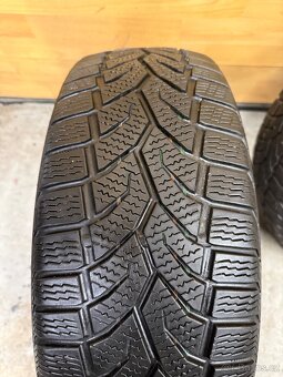 Zimní pneu 215/60/16 - 6