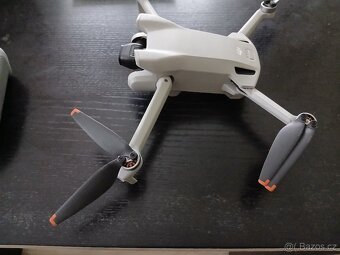 Dron DJI Mini 3 s RC ovladačem - 6