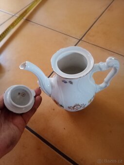 Prodám vázy, talíř dřevěný, konvici čajovou, hrníčky - 6