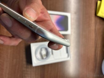 iPhone SE 2020 128GB White - 6