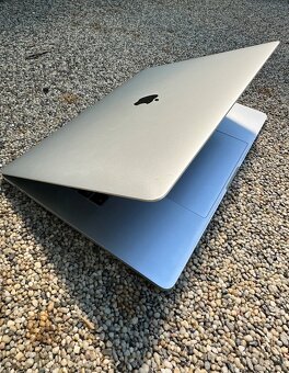 MacBook Pro 15, 500GB, sequoia, i7 - 6