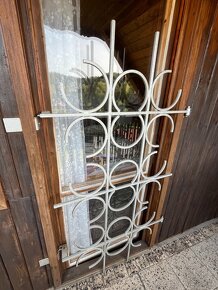 mříže do oken 4x,  dveří 2x a vrata  1x, MASIV - 6