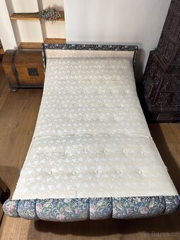 Starožitné sofa, rozkládací, nový potah. - 6
