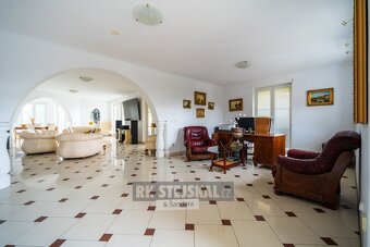 Prodej rodinného domu, 405 m2 (1735 m2) - České Budějovice - 6
