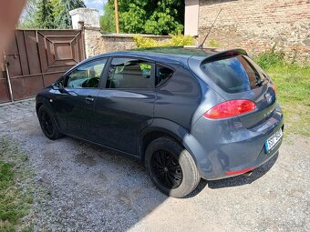 Seat Leon 1.6 75kw 2008 servisní kniha 149t/km - 6