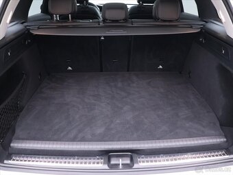Mercedes-Benz GLC 2,0 300E AMG ALU Serv.kniha (2021) - 6