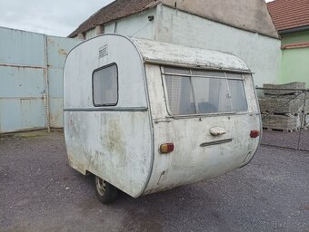 Obytný přívěs karavan chatka - 6