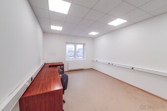 Zrekonstruovaná budova 350 m², výtah, parkoviště, Ostrava - 6