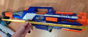 Prodám sbírku pistolí Nerf - 6
