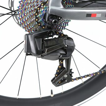 karbonové silniční kolo s el. sadou - 6