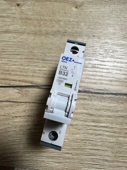 Svodic prepeti, jistice, stykace - 6