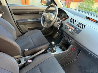Suzuki Swift 1,3i - 6