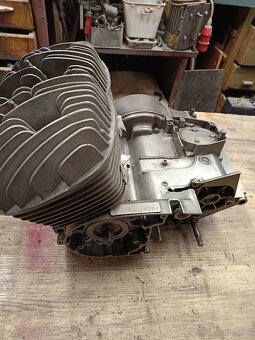 Suzuki gt 250 - 6