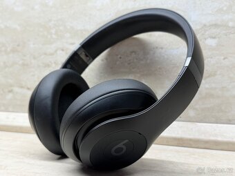 Beats Studio Pro Black - 6