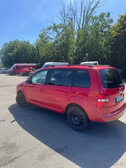 Volkswagen Touran - 6
