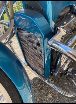 SUZUKI INTRUDER VS 800 - 6